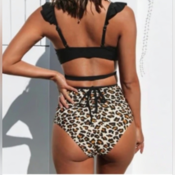 *2 for $30* Cupshe black and cheetah bikini - Picture 3 of 3